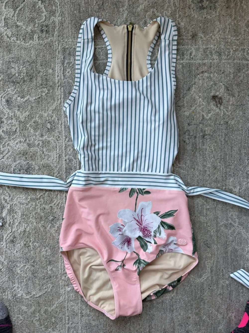Albion Fit Island Fever Castaway One-Piece Swimsuit - Size M - Picture 1 of 5